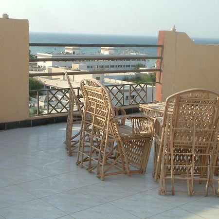 Diana Hotel Gurdaka Kültér fotó