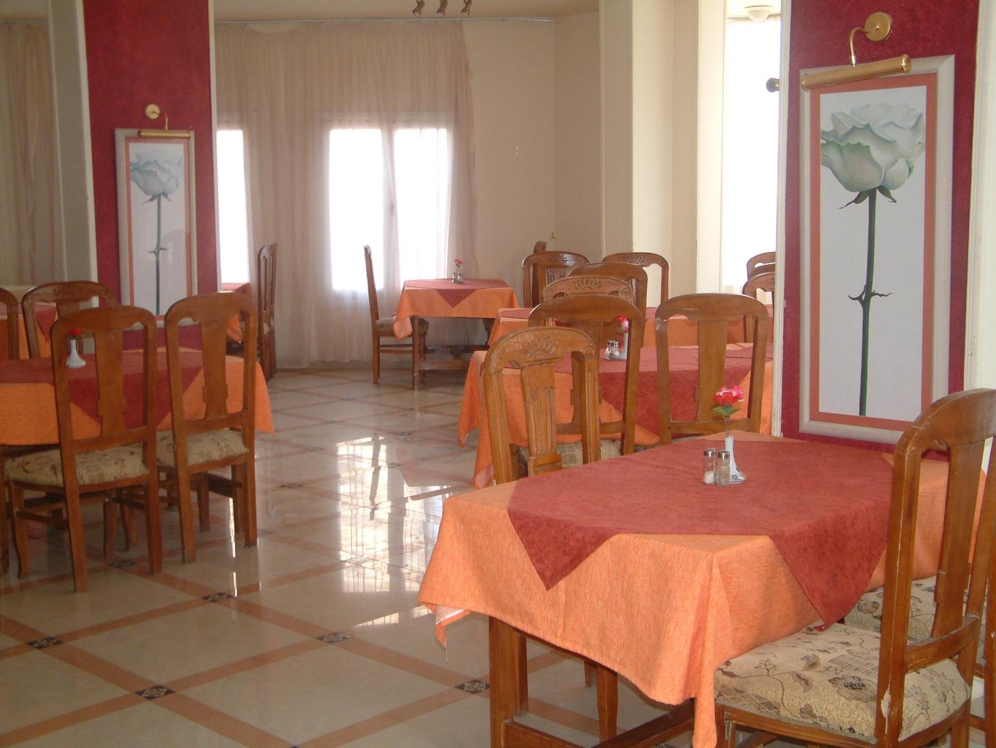 Diana Hotel Gurdaka Kültér fotó
