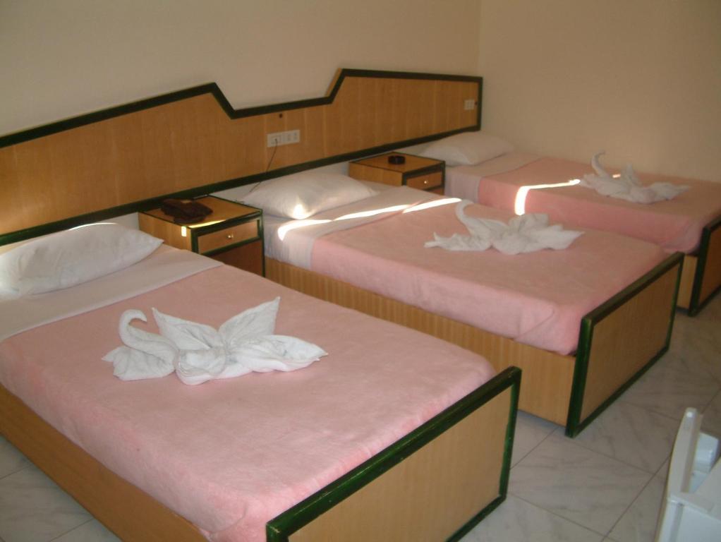 Diana Hotel Gurdaka Kültér fotó